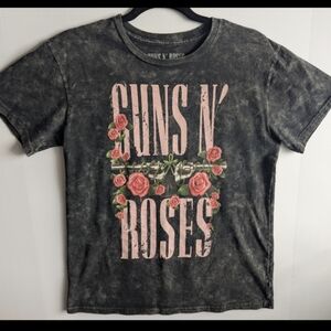 Guns N' Roses Distressed Tee!